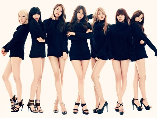 Các nhóm nhạc nữ thần tượng xứ Hàn được stylish chọn lựa nhiều mẫu váy cực ngắn.
