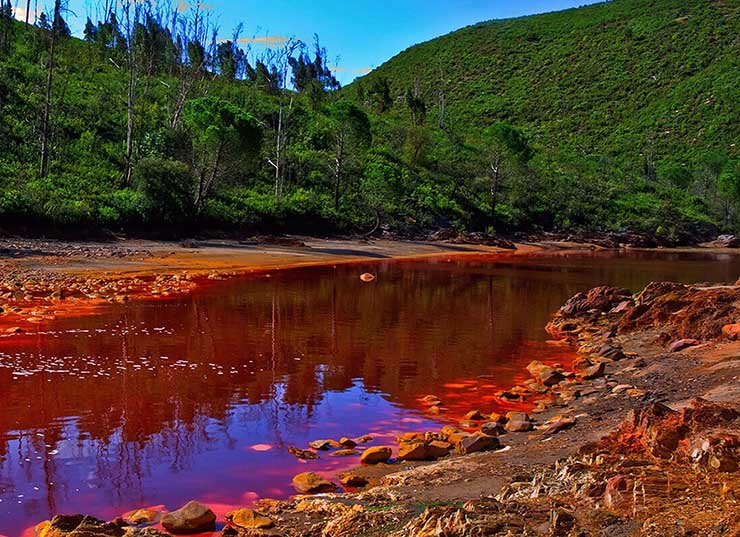 1. Rio Tinto là con sông chảy giữa dãy núi Sierra Morena , ở Andalusia, một vùng phía tây nam Tây Ban Nha.
