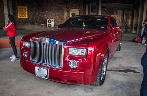 Chiếc Rolls-Royce Phantom&nbsp;mang biển kiểm soát siêu đẹp 61A-007.89.