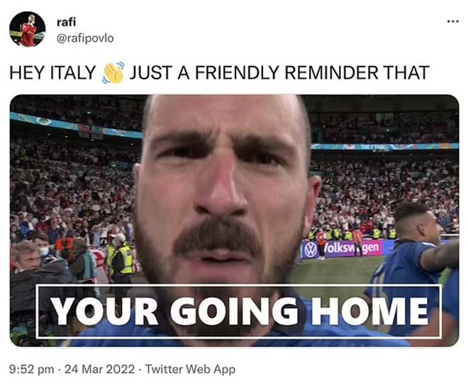 "Xin chào Italia. Đây là lời nhắc nhở thân thiện", tài khoản @rafipovlo đăng kèm ảnh Bonucci hét vào máy quay, kèm dòng chữ "Các cậu trở về nhà".