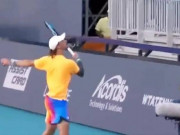 Thể thao - Tay vợt nổi &quot;khùng&quot; hơn Zverev, Kyrgios: Nhắm người &quot;ball-girl&quot; vụt bóng