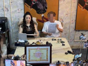 Tin tức trong ngày - Công an mời làm việc đội ngũ 'hậu cần' giúp bà Nguyễn Phương Hằng livestream