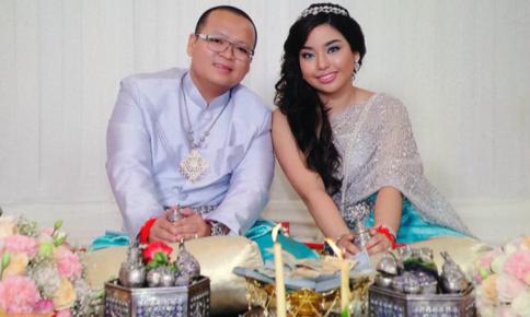 Odom và cô dâu của mình. Ảnh: Cambodia News.