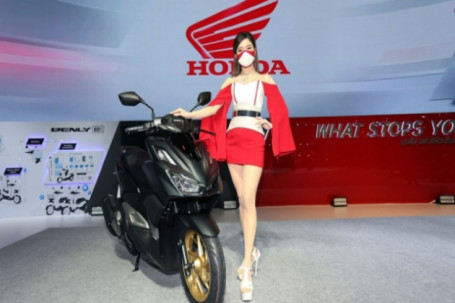 Honda tung bộ tứ xe máy mới đét, chất lừ ra Đông Nam Á