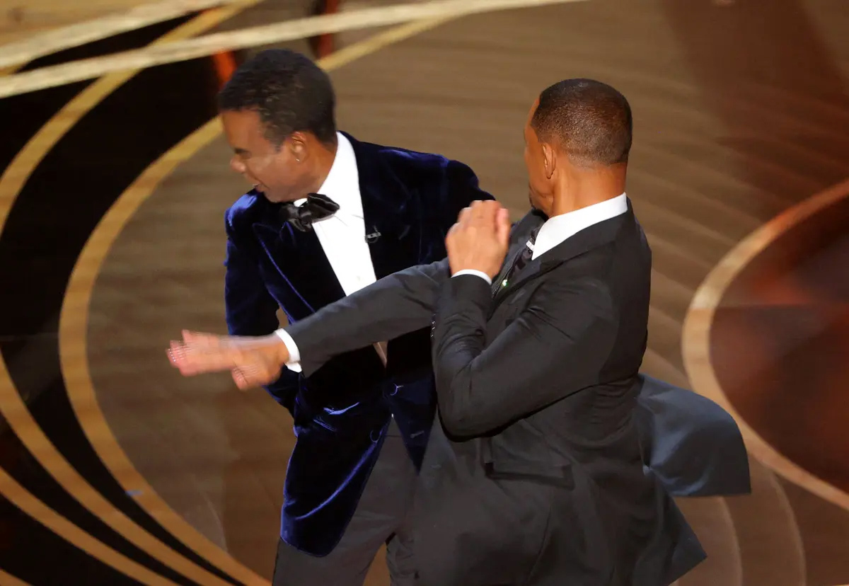 Will Smith với cú tát thẳng vào mặt đồng nghiệp trên sân khấu Oscar