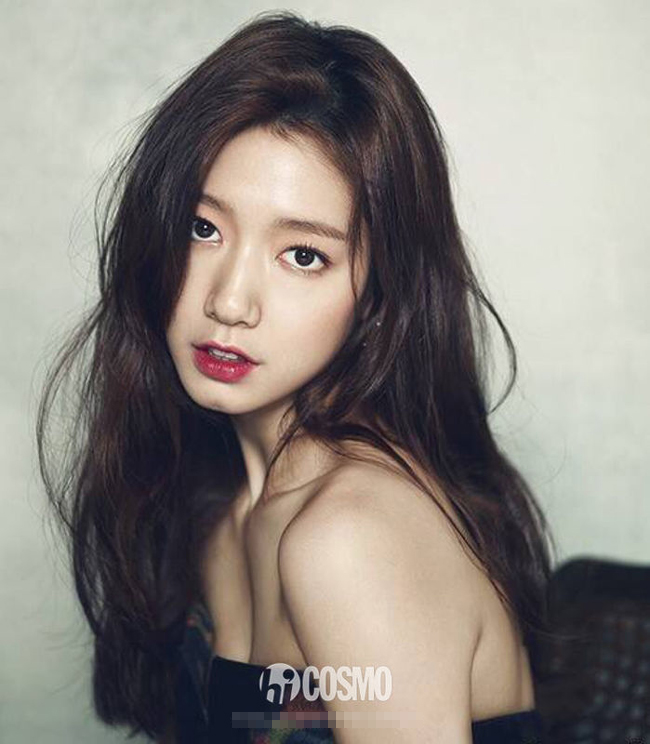 Hiện tại Park Shin Hye đang mang thai con đầu lòng với ông xã tài tử Choi Tae Joon.
