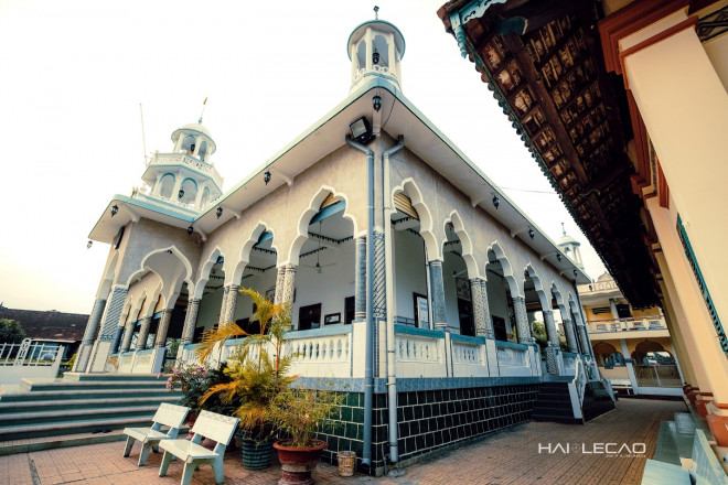 Kiến trúc bên trong thánh đường Mubarak