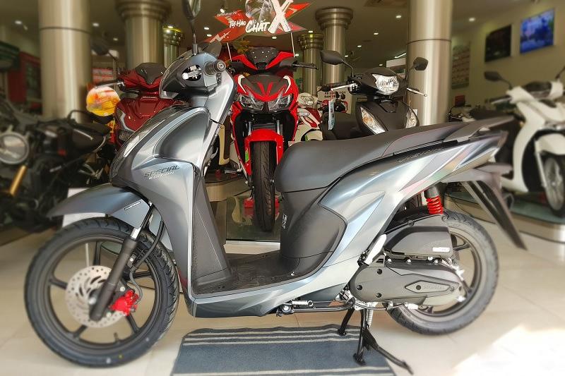 Honda Vision có thiết kế nhỏ gọn, phù hợp di chuyển trong phố hàng ngày