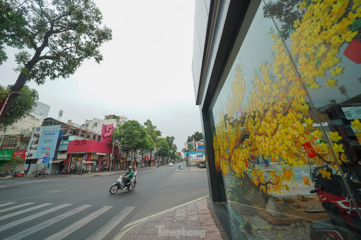 Ngã tư Pasteur - Võ Thị Sáu ngày thường lúc nào cũng ùn ứ phương tiện nhưng sáng 1/1 thì rất vắng vẻ.