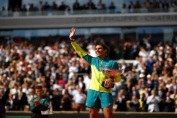 Nadal xô đổ kỷ lục ”khủng” của Federer, vẫn vui khi Djokovic dự Australian Open