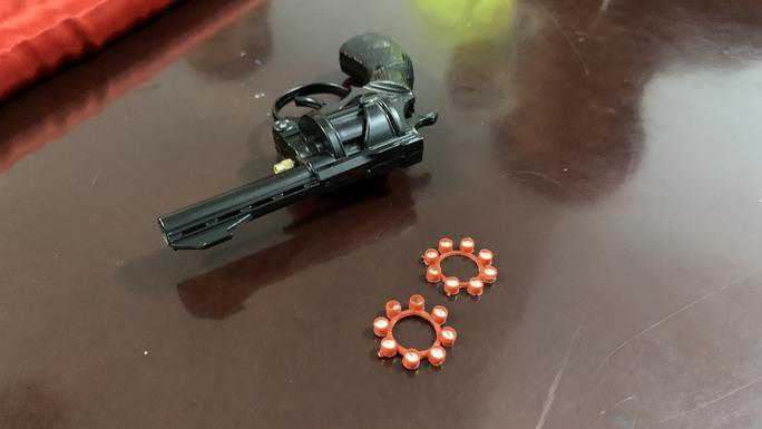Súng pháo đồ chơi các đối tượng dùng để bắn dọa lực lượng 911 Công an TP Đà Nẵng