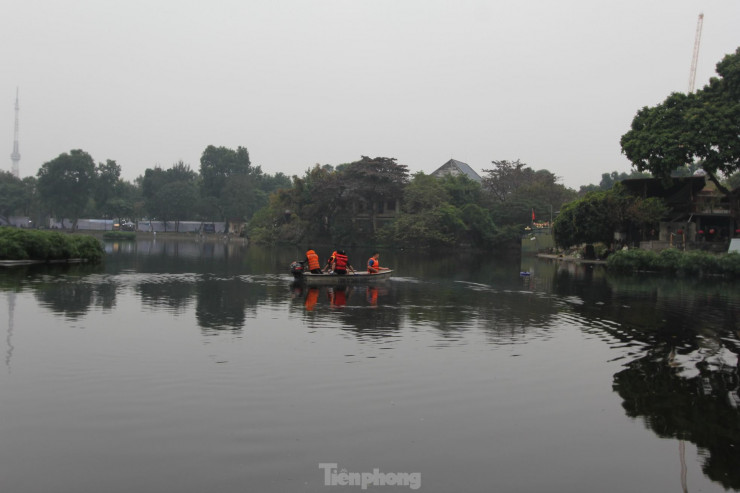 Sử dụng cano để mở rộng phạm vi tìm kiếm.