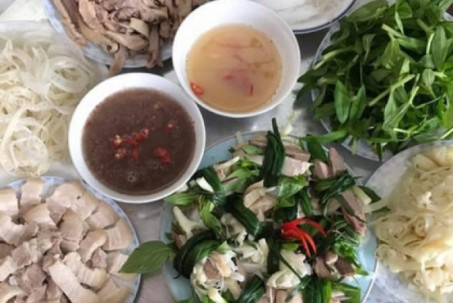 Lạ lùng món vịt dấm ghém cho Tết Đoan Ngọ 5/5 âm lịch của người Hà Nội khi cho thêm thứ củ này vào nồi nước để nguội vẫn thơm ngon không hề tanh