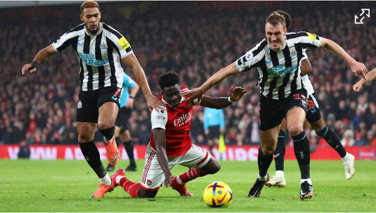 Arsenal và Newcastle bất phân thắng bại