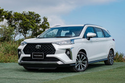 Toyota Veloz Cross nhập khẩu giảm giá ở một số đại lý