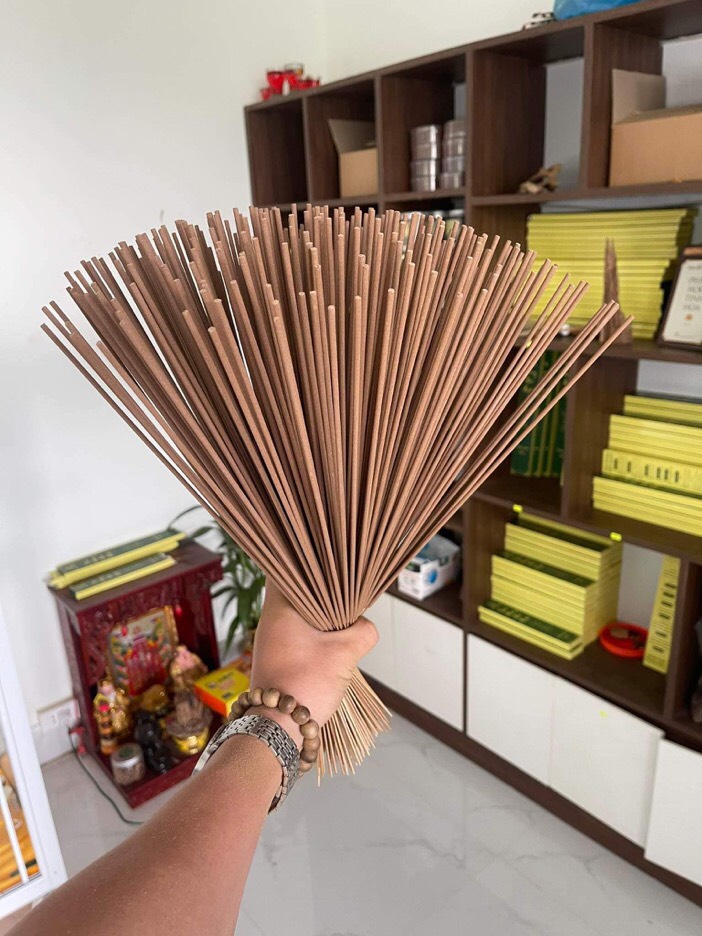 Incense made from precious wood 3.5 million / kg, not yet sold out thousands of bundles - 1