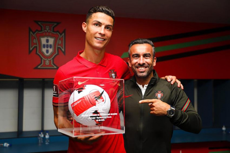 Regufe là người quản lý của Ronaldo từ năm 2018. ẢNH: INSTAGRAM RICKYREGUFE