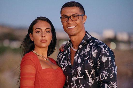 Ronaldo được phép sống cùng bạn gái ở Saudi Arabia - hình ảnh 1
