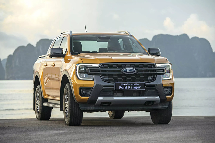 Giá xe Ford Ranger niêm yết và lăn bánh tháng 1/2023 - 1