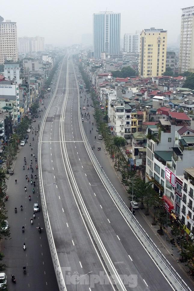 Cận cảnh đường Vành đai 2 trên cao ở Hà Nội trước thời điểm thông xe - hình ảnh 2