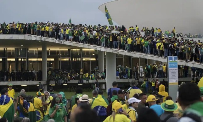 Người biểu tình vây kín trụ sở Quốc hội Brazil. (Ảnh: Getty)