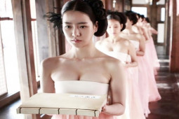 “Kẻ thù của Song Hye Kyo” từng tự tin khoe dáng trong phim “nóng nhất Hàn Quốc” nhờ đâu?