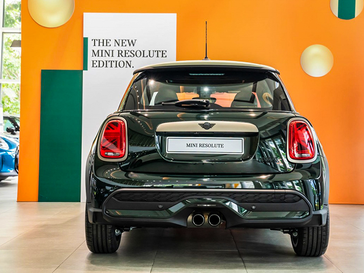 MINI Cooper S phiên bản Resolute Edition xuất hiện tại Việt Nam, giá 2,3 tỷ đồng - 2