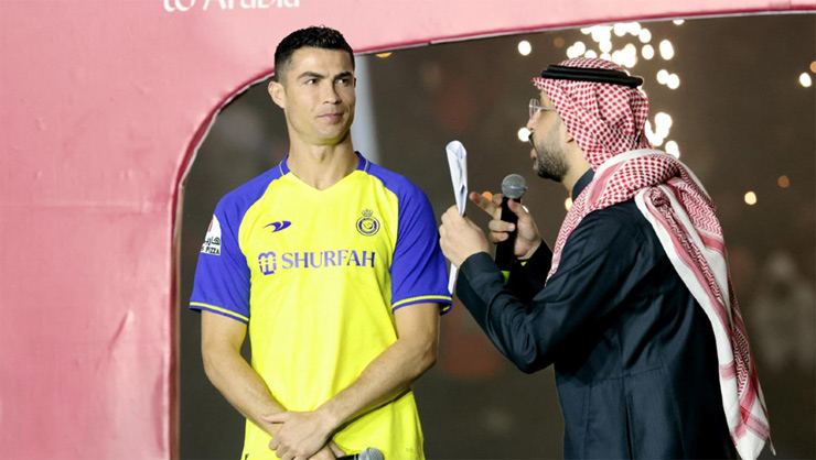 CR7 sẽ thu được hơn 200 triệu euro nhờ việc làm đại sứ giúp Saudi Arabia cùng Ai Cập và Hy Lạp vận động FIFA cho đăng cai World Cup 2030