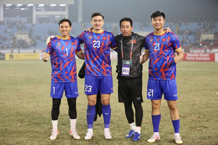 ĐT Việt Nam vỡ òa ăn mừng vào chung kết AFF Cup, vinh danh Tiến Linh - Văn Lâm - 14