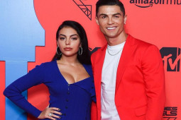 Ả Rập Saudi cấm người chưa kết hôn sống chung, Ronaldo và bạn gái sống ra sao?