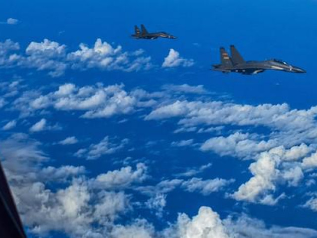 28 máy bay Trung Quốc tập trận vây quanh đảo Đài Loan