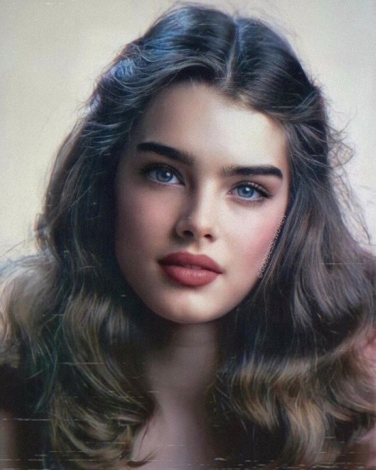 Mặc dù có nhiều ý kiến trái chiều nhưng không ai phủ nhận nét đẹp như thiên thần của Brooke Shields ở thời điểm đó.
