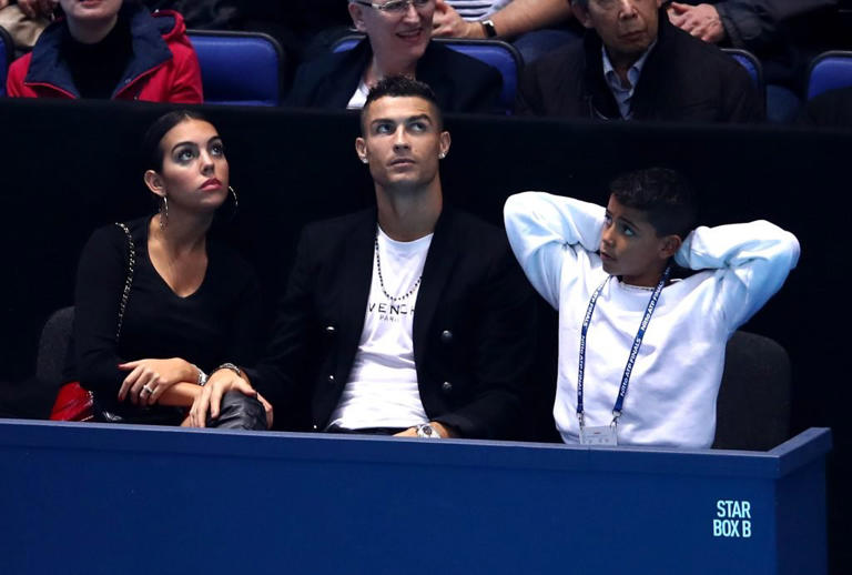 Ronaldo có hai con chung cùng bạn gái Georgina Rodriguez.