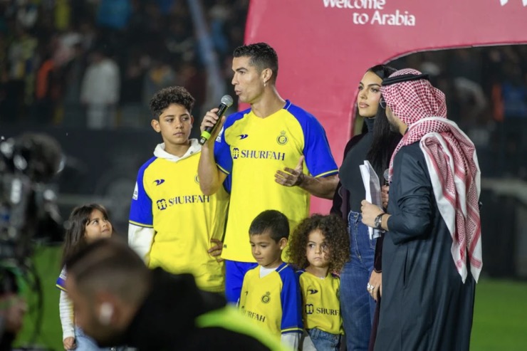 Ronaldo đã ra mắt người hâm mộ câu lạc bộ Al Nassr vào tuần trước.