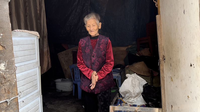 Tết xa vời của những phận đời nơi xóm trọ nghèo dưới chân cầu Long Biên - 13