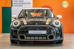 MINI Cooper S phiên bản Resolute Edition xuất hiện tại Việt Nam, giá 2,3 tỷ đồng