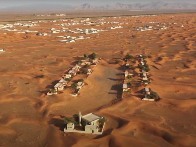 Từng là thị trấn xa hoa nhất Dubai nhưng nơi này giờ đã bị chôn vùi trong cát