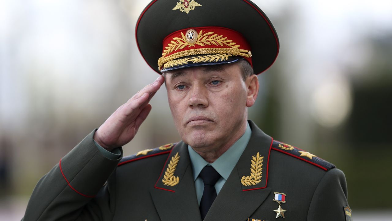 Đại tướng&nbsp;Valery Gerasimov, Tổng tham mưu trưởng các lực lượng vũ trang Nga, sẽ trực tiếp chỉ huy chiến dịch quân sự ở Ukraine.