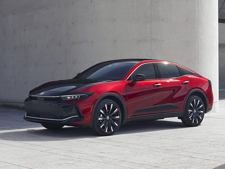 Toyota Crown lấn sân vào thị trường Bắc Mỹ với chiến dịch PR khủng - 1
