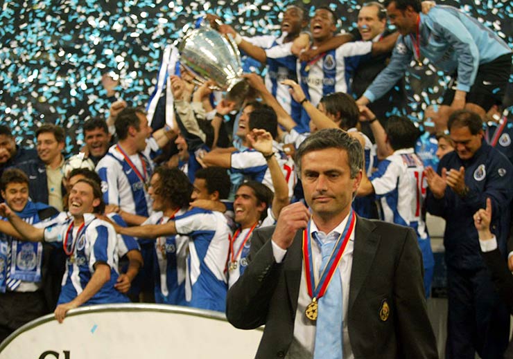 Jose Mourinho đưa Porto tới danh hiệu châu Âu bất ngờ năm 2004