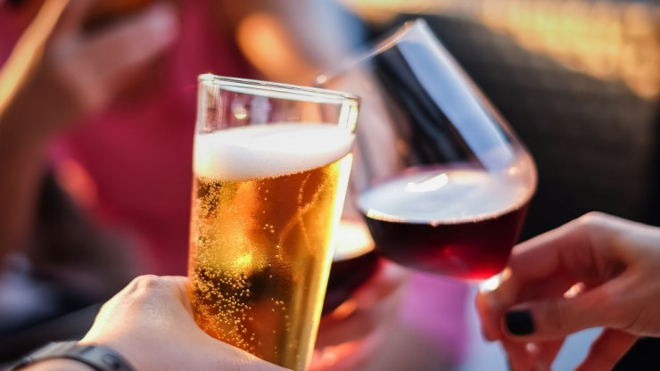 Uống rượu không ăn, cơ thể bạn sẽ phải hứng chịu nguy hiểm nào? 4 việc nên làm để giúp giảm bớt say và giảm tổn thương đường ruột! - 2