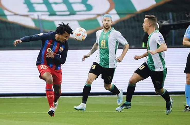 Barca gặp nhiều khó khăn khi chạm trán Real Betis