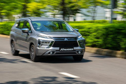 Giá xe Mitsubishi Xpander tháng 1/2023, tặng Camera lùi hoặc Camera 360