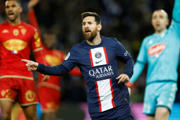 Tin mới nhất bóng đá tối 14/1: Messi cam kết tương lai với PSG