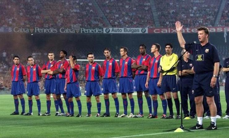 Barca mùa 2002/03 có quá nhiều cầu thủ Hà Lan trong đội hình