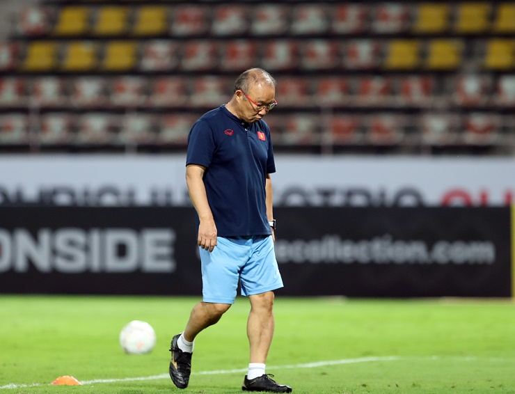 Đây cũng là buổi tập cuối cùng HLV Park Hang Seo dẫn dắt ĐT Việt Nam. Bởi sau AFF Cup 2022, nhà cầm quân người Hàn Quốc chính thức chia tay ĐT Việt Nam.