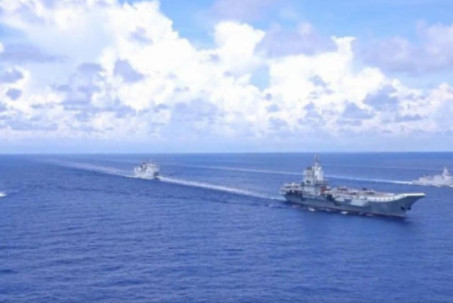 Trung Quốc hành động bất ngờ khi tàu sân bay Mỹ tập trận ở Biển Đông