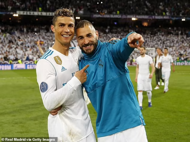 Benzema bị tố coi thường Ronaldo