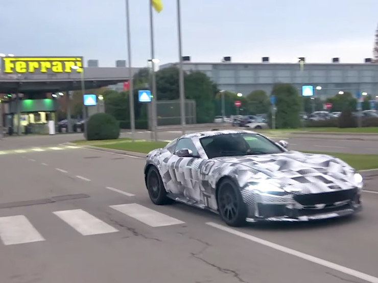 Siêu xe thay thế Ferrari 812 Superfast chạy thử trên đường đua - 4