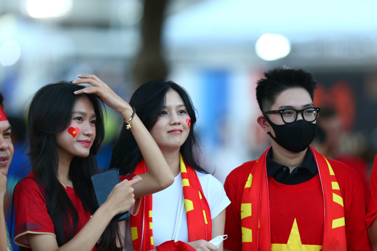 Dàn WAGs Việt có mặt để cổ vũ các tuyển thủ&nbsp;